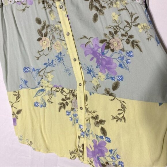 5/$25 Yest Green Yellow Purple Floral Button Up Shirt Sleeve Blouse 12 - Picture 8 of 11